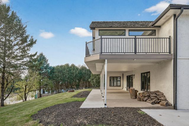 10215 27th Avenue N, Plymouth, MN 55441