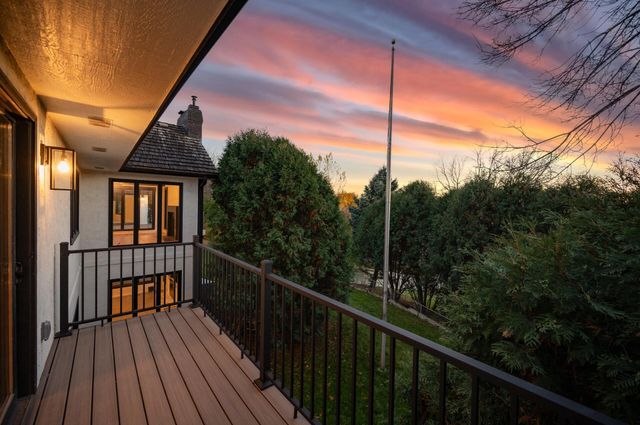 10215 27th Avenue N, Plymouth, MN 55441