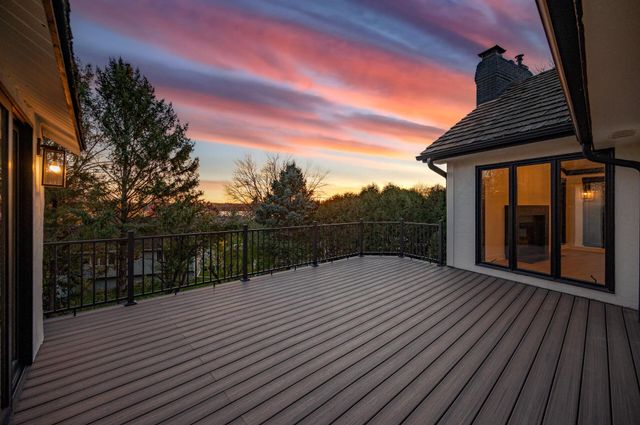 10215 27th Avenue N, Plymouth, MN 55441