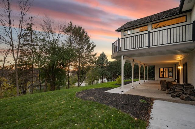 10215 27th Avenue N, Plymouth, MN 55441