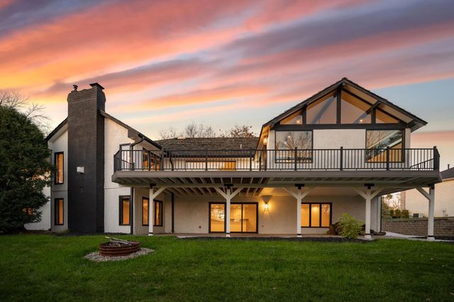 10215 27th Avenue N, Plymouth, MN 55441