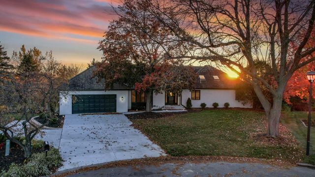 10215 27th Avenue N, Plymouth, MN 55441