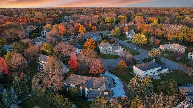 10215 27th Avenue N, Plymouth, MN 55441