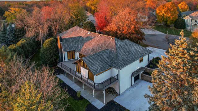 10215 27th Avenue N, Plymouth, MN 55441