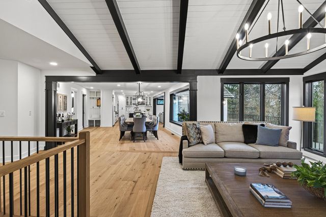 10215 27th Avenue N, Plymouth, MN 55441