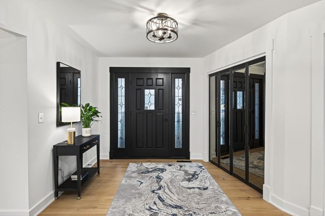 10215 27th Avenue N, Plymouth, MN 55441