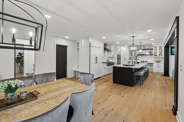 10215 27th Avenue N, Plymouth, MN 55441