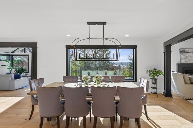 10215 27th Avenue N, Plymouth, MN 55441