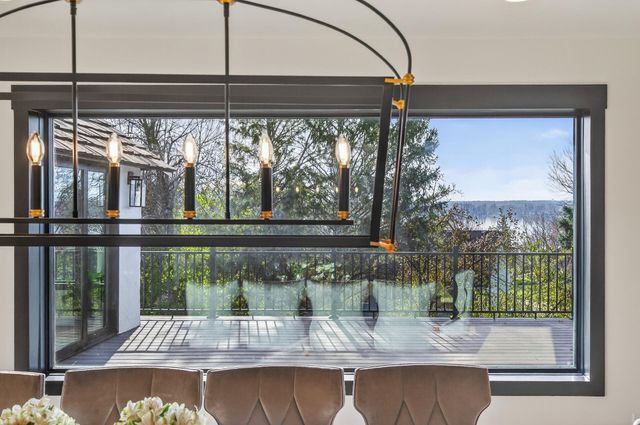 10215 27th Avenue N, Plymouth, MN 55441