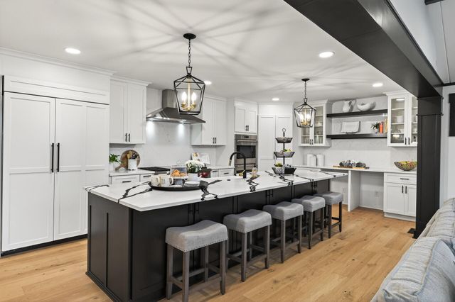 10215 27th Avenue N, Plymouth, MN 55441