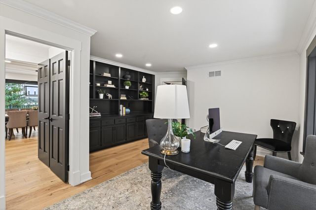 10215 27th Avenue N, Plymouth, MN 55441