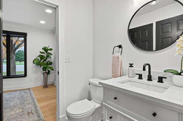 10215 27th Avenue N, Plymouth, MN 55441