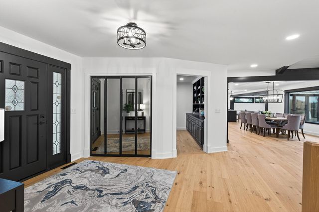 10215 27th Avenue N, Plymouth, MN 55441