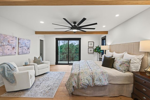 10215 27th Avenue N, Plymouth, MN 55441