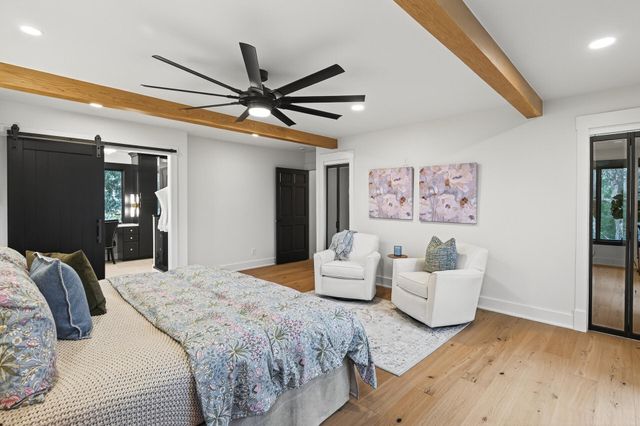 10215 27th Avenue N, Plymouth, MN 55441