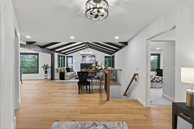 10215 27th Avenue N, Plymouth, MN 55441