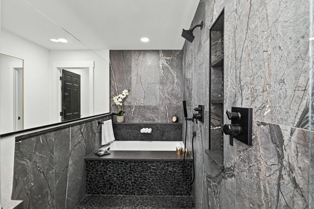 10215 27th Avenue N, Plymouth, MN 55441