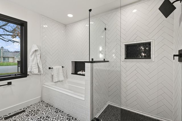 10215 27th Avenue N, Plymouth, MN 55441