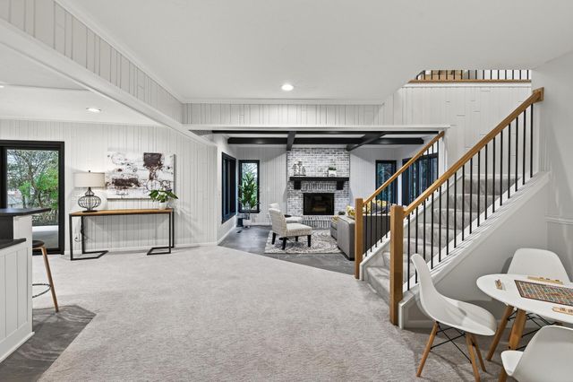 10215 27th Avenue N, Plymouth, MN 55441