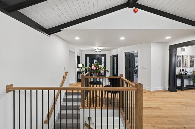 10215 27th Avenue N, Plymouth, MN 55441