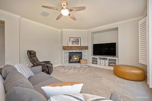 245 Woodhaven Pl, West Sacramento, CA 95605