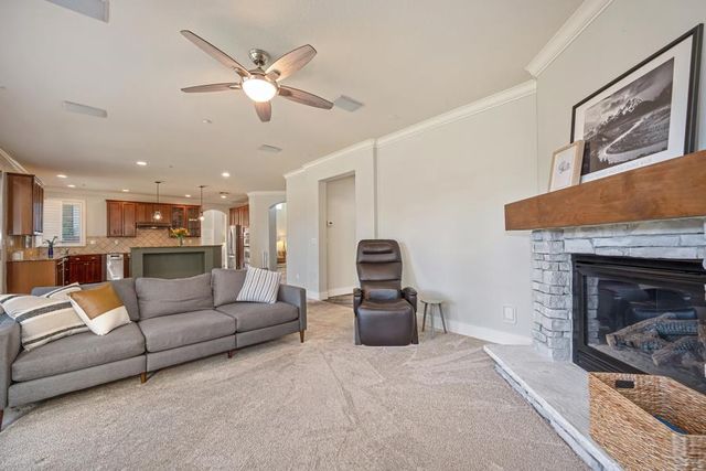 245 Woodhaven Pl, West Sacramento, CA 95605