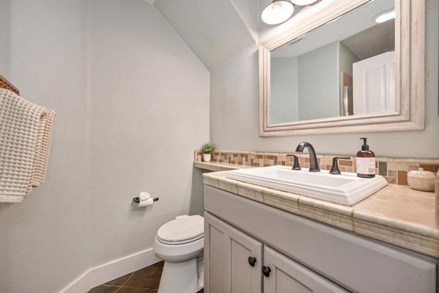 245 Woodhaven Pl, West Sacramento, CA 95605