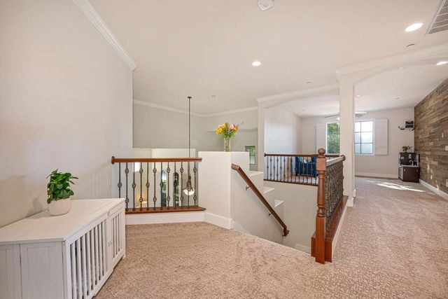245 Woodhaven Pl, West Sacramento, CA 95605