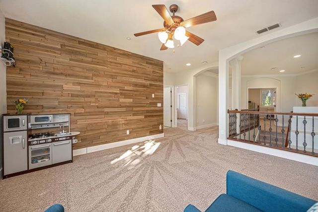 245 Woodhaven Pl, West Sacramento, CA 95605