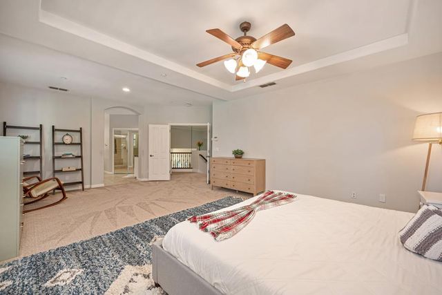 245 Woodhaven Pl, West Sacramento, CA 95605