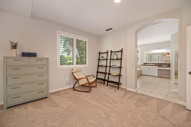 245 Woodhaven Pl, West Sacramento, CA 95605