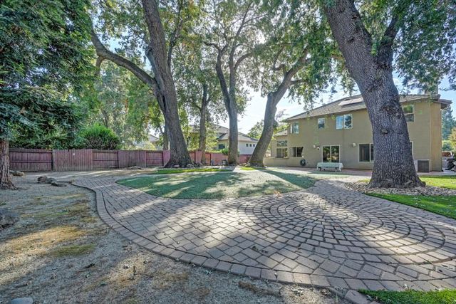 245 Woodhaven Pl, West Sacramento, CA 95605