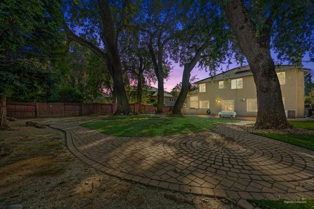 245 Woodhaven Pl, West Sacramento, CA 95605