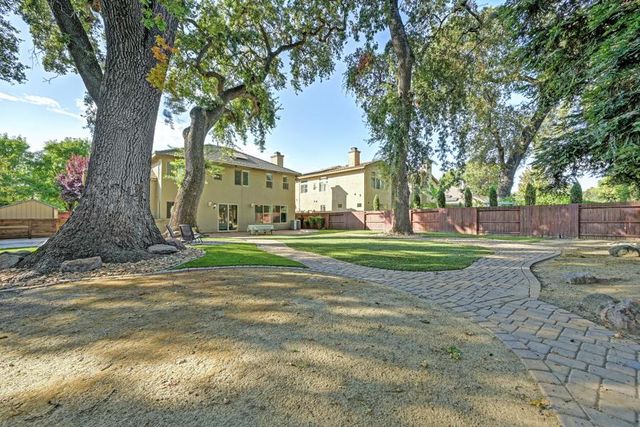245 Woodhaven Pl, West Sacramento, CA 95605