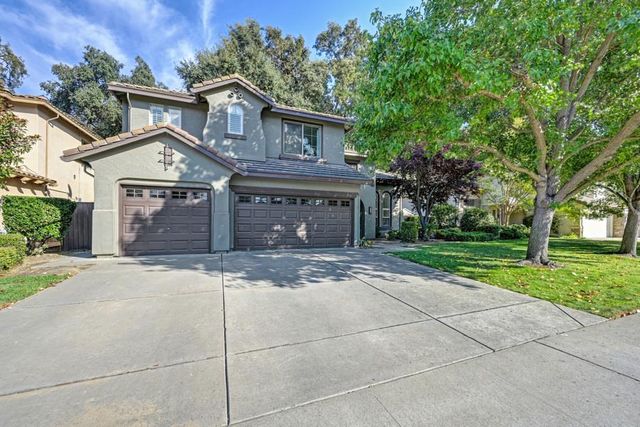 245 Woodhaven Pl, West Sacramento, CA 95605