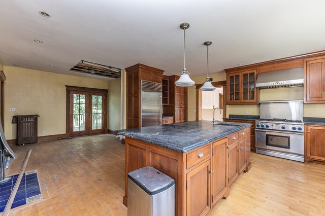 29 Gorham St, Chelmsford, MA 01824