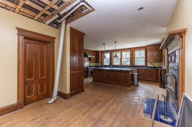29 Gorham St, Chelmsford, MA 01824