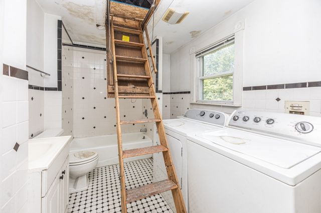 29 Gorham St, Chelmsford, MA 01824
