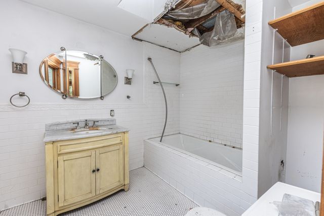 29 Gorham St, Chelmsford, MA 01824