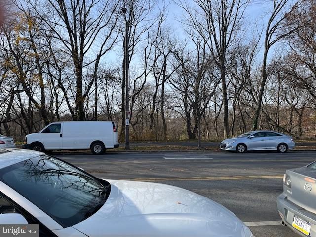 409 COBBS CREEK PKWY, Philadelphia, PA 19143