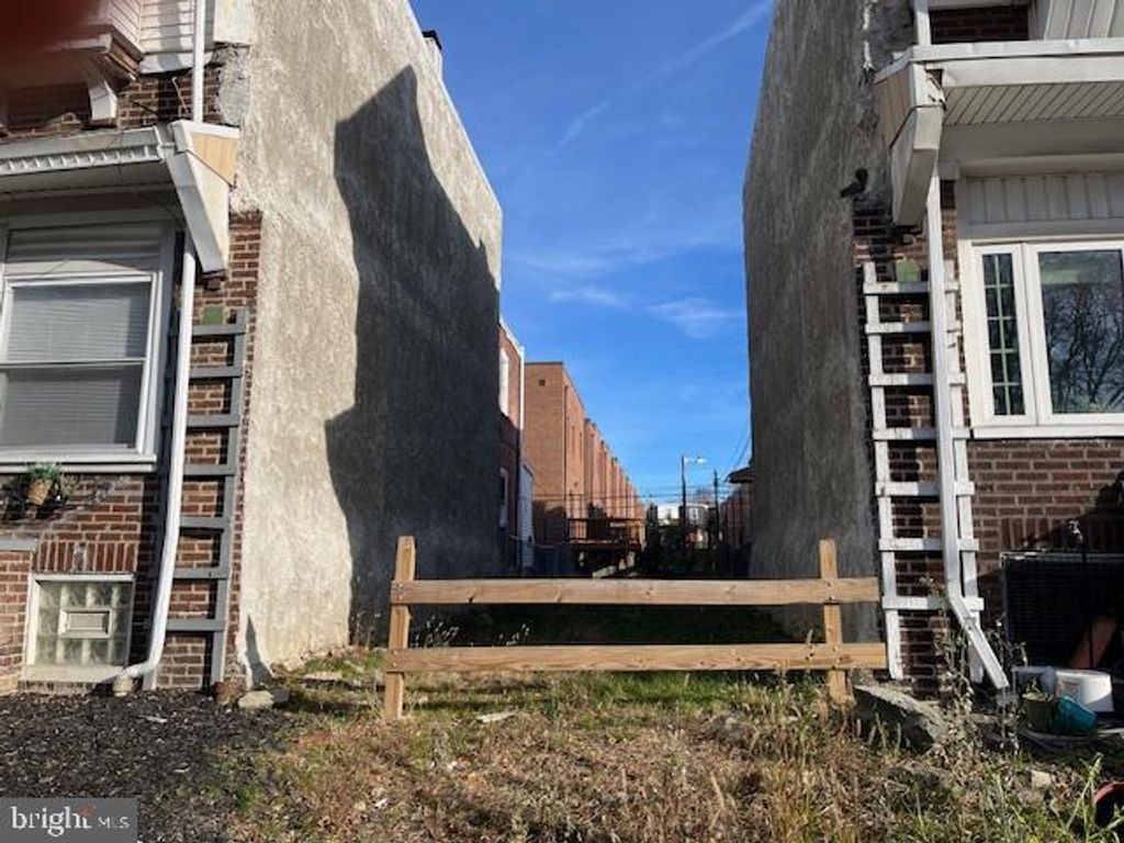 409 COBBS CREEK PKWY, Philadelphia, PA 19143