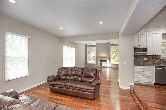 9338 Liberty Road, Twinsburg, OH 44087