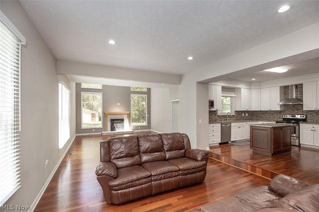 9338 Liberty Road, Twinsburg, OH 44087