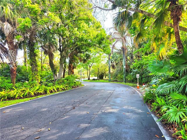 46 Vista Gardens Trail 205, Vero Beach, FL 32962