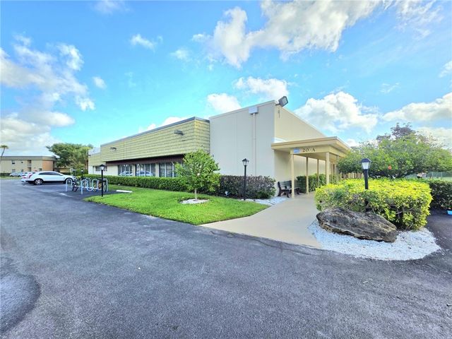 46 Vista Gardens Trail 205, Vero Beach, FL 32962