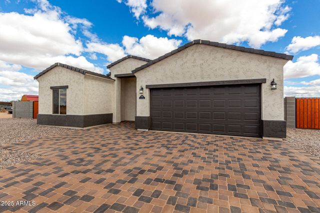 4070 N GOLDEN Street, Eloy, AZ 85131