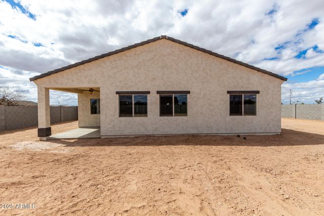 4070 N GOLDEN Street, Eloy, AZ 85131