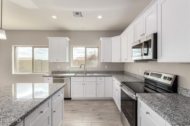 4070 N GOLDEN Street, Eloy, AZ 85131