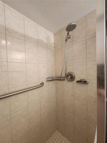 7600 NW 5th Ct 202, Margate, FL 33063