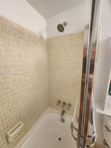 7600 NW 5th Ct 202, Margate, FL 33063